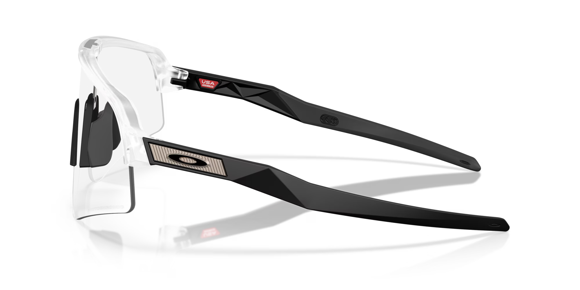 Lentes Oakley Sutro Lite Sweep Matte Clear Photochromic 7227