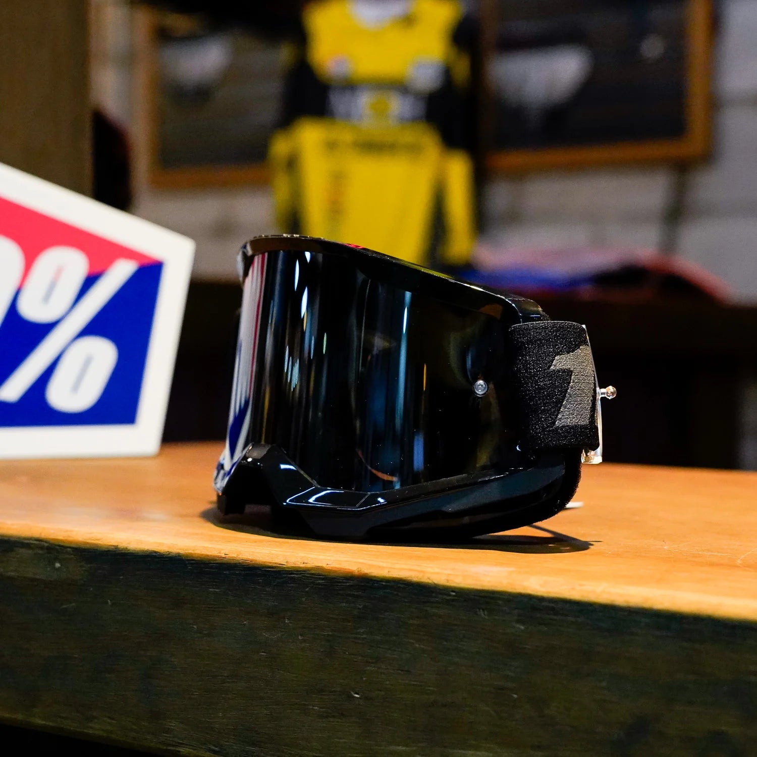 Goggles 100% Strata 2 Black - Mica Espejo Plateada
