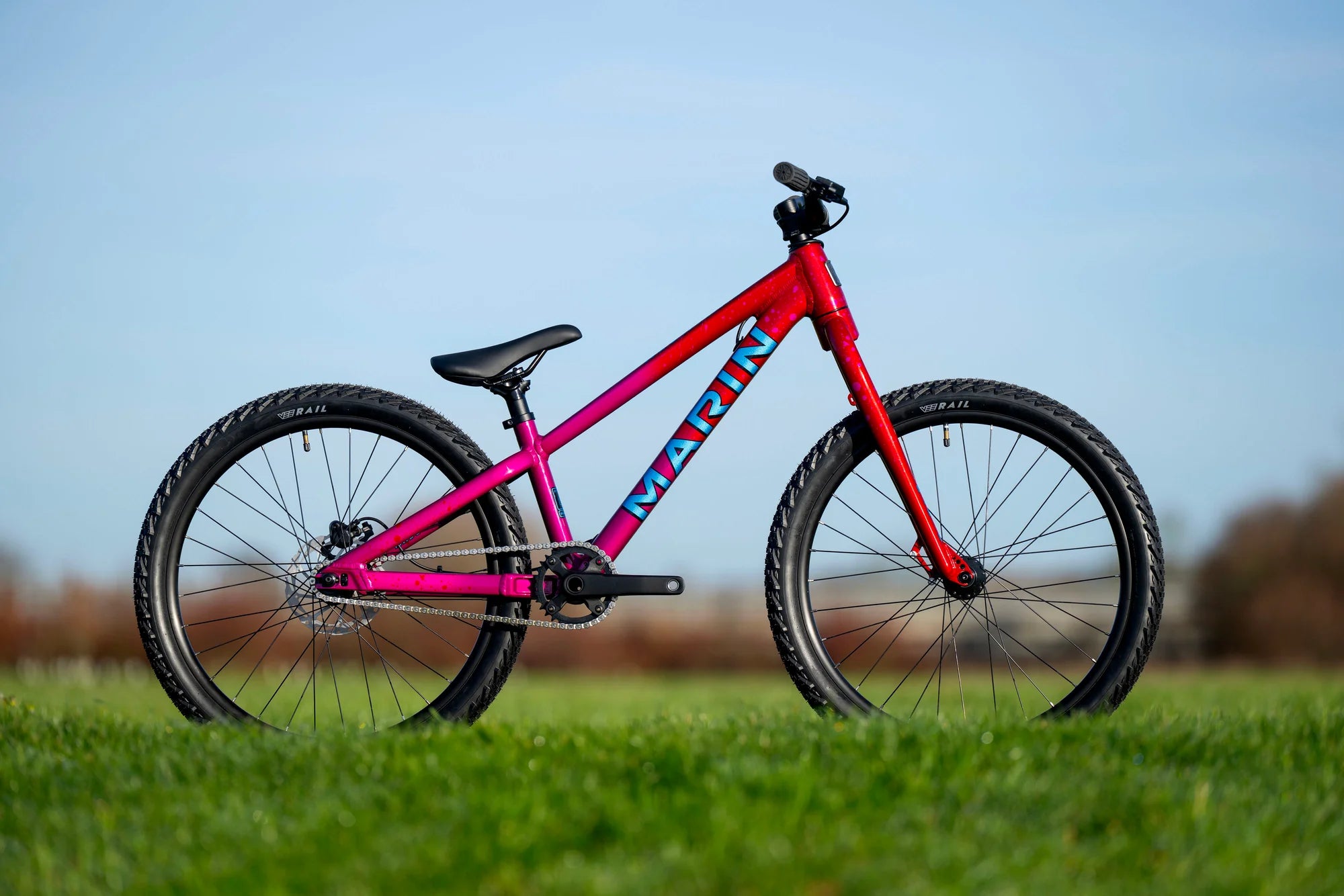 Bicicleta Dirt Jump Alcatraz 24" (2026) Marin Bikes Red Pink