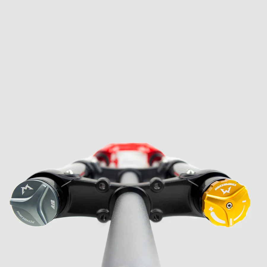 Suspension Marzocchi Bomber 58 27.5" - Roja