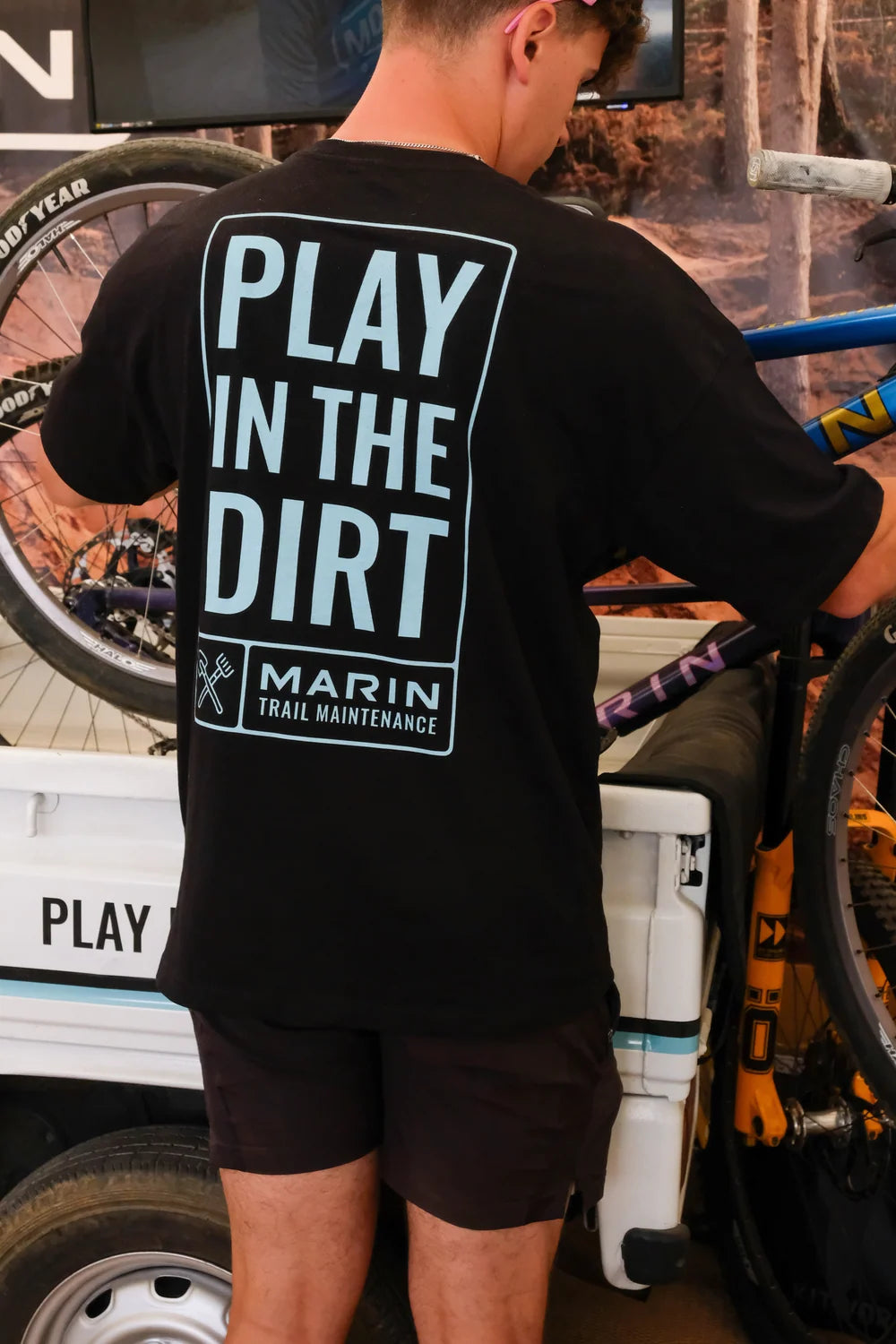Playera Marin Play in the Dirt Crew