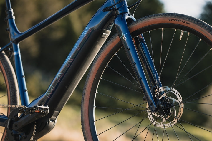 BICICLETA ELECTRICA URBANA GRAVEL DSX E DARK BLUE MARIN BIKES (2027)