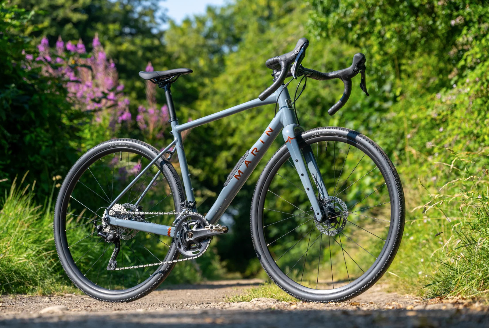 Bicicleta Urbana Gravel Gestalt 2 700C Azul/Gris (2027) Marin Bikes