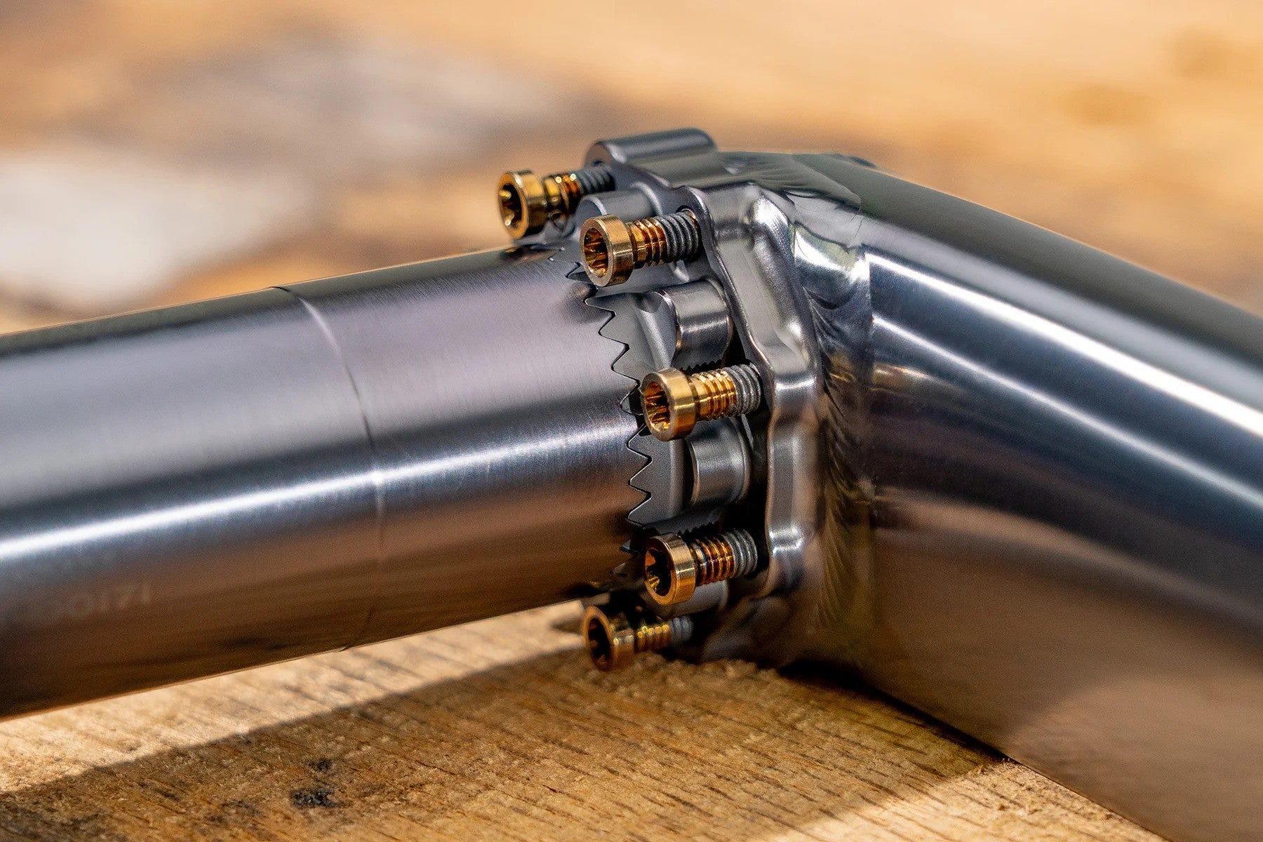 Bielas Yoshimura Eewings Work Edition