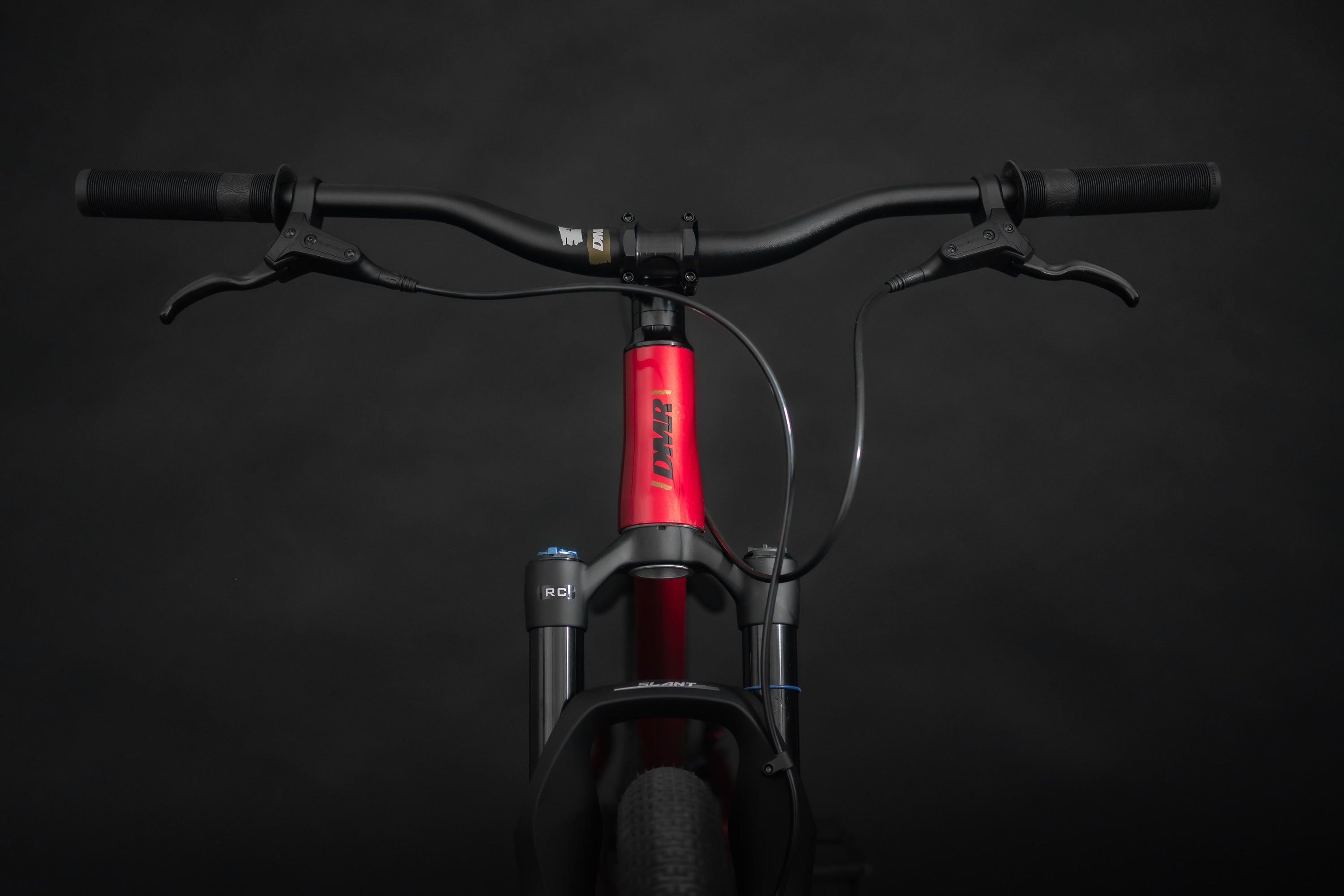 Bicicleta Dirt Jump DMR Sect Pro 26" Roja (2022)